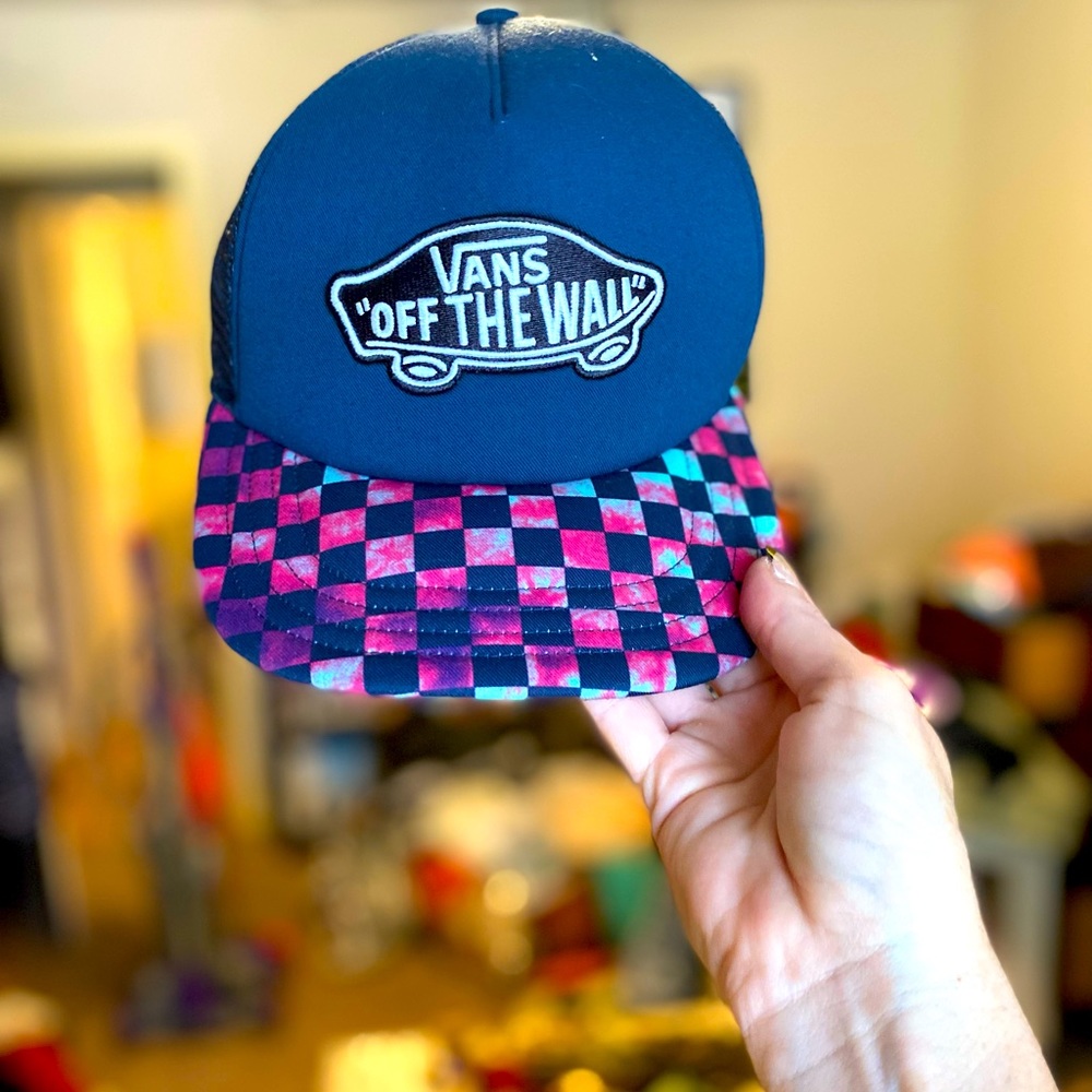 BRAND NEW, NEVER WORN Vans Trucker Hat